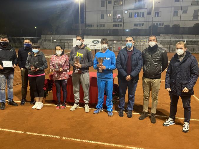 images Tennis a Catanzaro. Finito il primo torneo al circolo di “Pontepiccolo”: i premiati (FOTO)