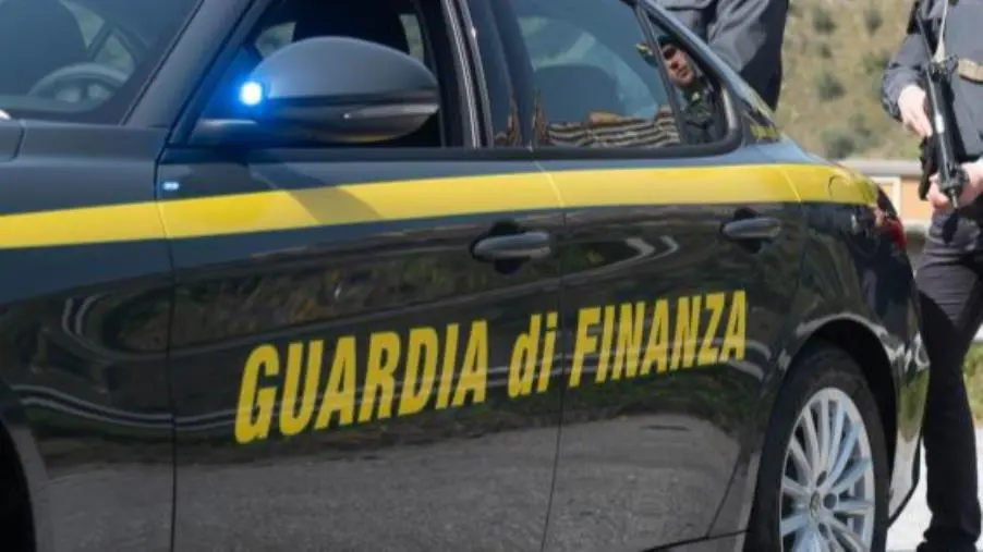 Sequestrati nel Lametino una falegnameria, un opificio e discariche abusive di rifiuti speciali