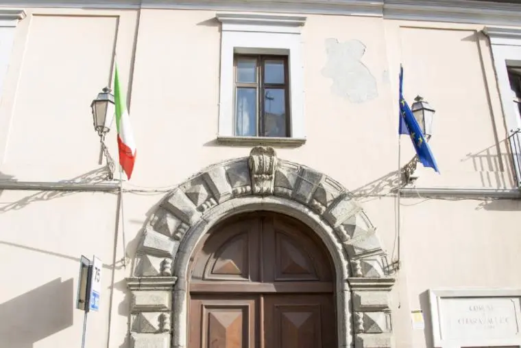 Chiaravalle, Palazzo Staglianò ancora chiuso: 'Radici e Ali' chiede le dimissioni del sindaco Donato
