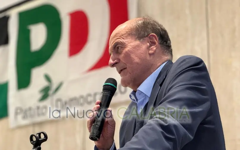 images Bersani in Calabria,  il racconto di una cittadina: “La potenza di un gesto, semplice nella sua valenza simbolica“
