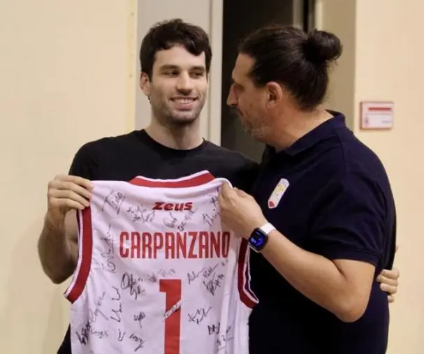 images L'annuncio della Basket Academy: "Gianluca Carpanzano è tornato a casa"