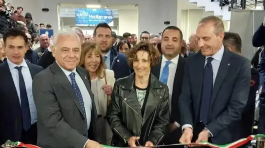 Reggio, all’Università Mediterranea  inaugurata la mostra “I colori della mafie” del pittore siciliano Porcasi 