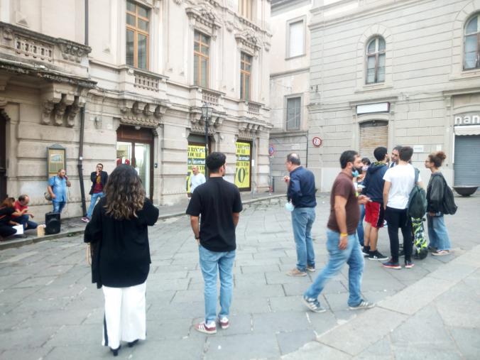 images Referendum costituzionale. Potere al Popolo, Rifondazione comunista e Usb in piazza Prefettura contro il taglio alla rappresentanza 