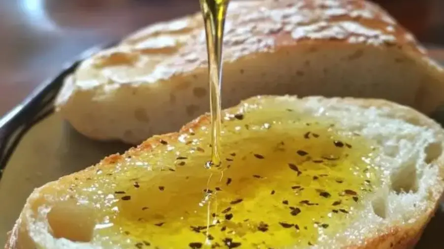 Montepaone Lido, un viaggio nei sapori antichi: pane e olio protagonisti al Naturium