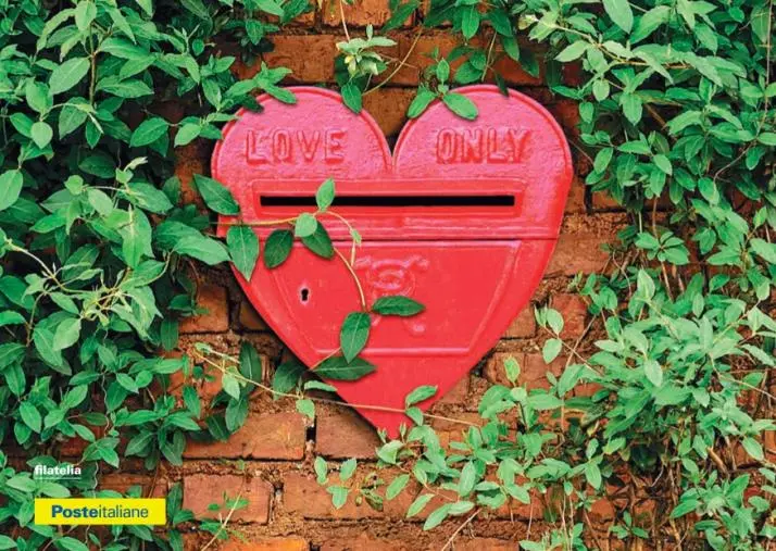 images A San Valentino negli Uffici postali di Catanzaro, Vibo, Tropea e Soverato le cartoline di Poste Italiane per gli innamorati 