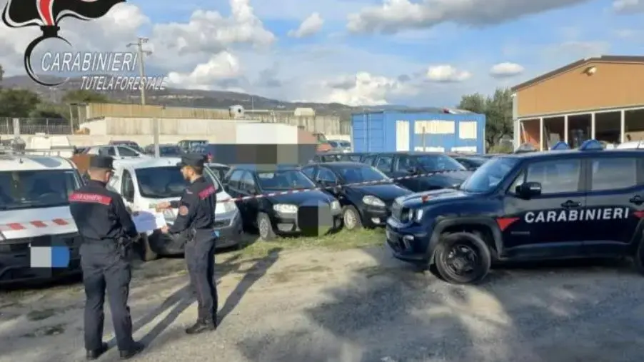 Lamezia, sequestrati capannone e area di 6000 mq per gestione illecita di rifiuti meccanici   