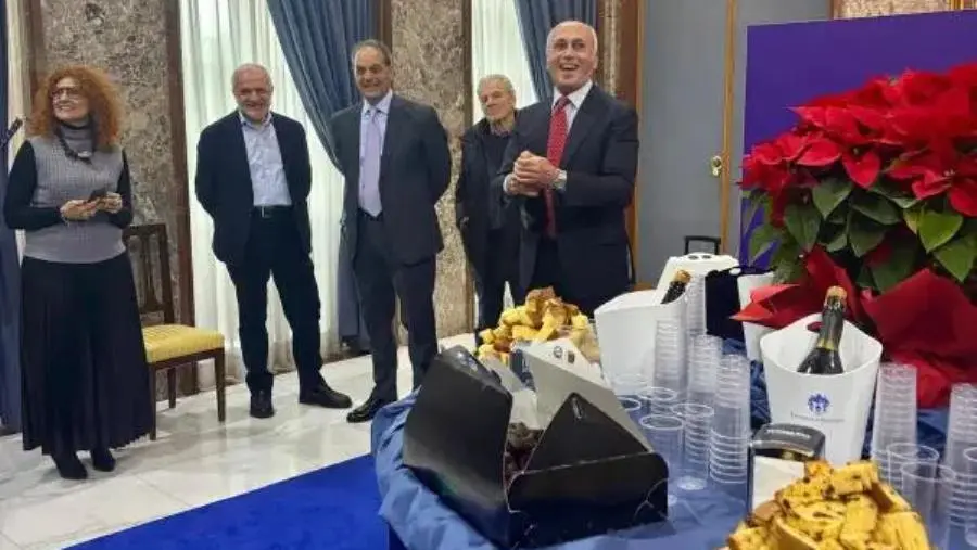 Cosenza, il Sindaco Caruso incontra dipendenti e amministratori per gli auguri di Natale
