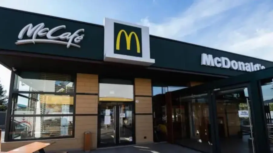 images McDonald’s apre domani un nuovo ristorante a Crotone e garantisce 85 posti di lavoro  
