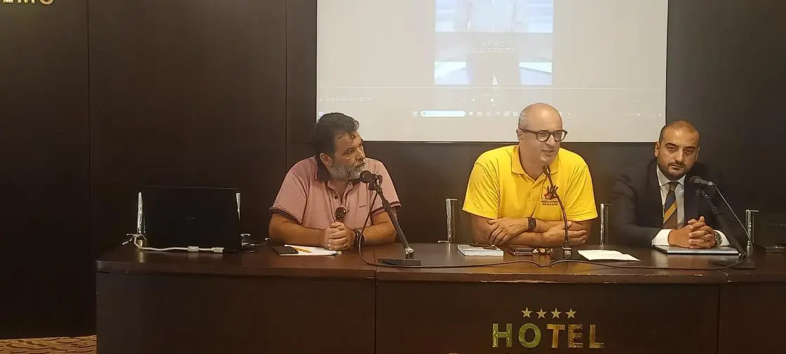 images Catanzaro, "Basta vittime sulla strada statale 106" fa il punto: "Insufficienti i 3 miliardi stanziati"
