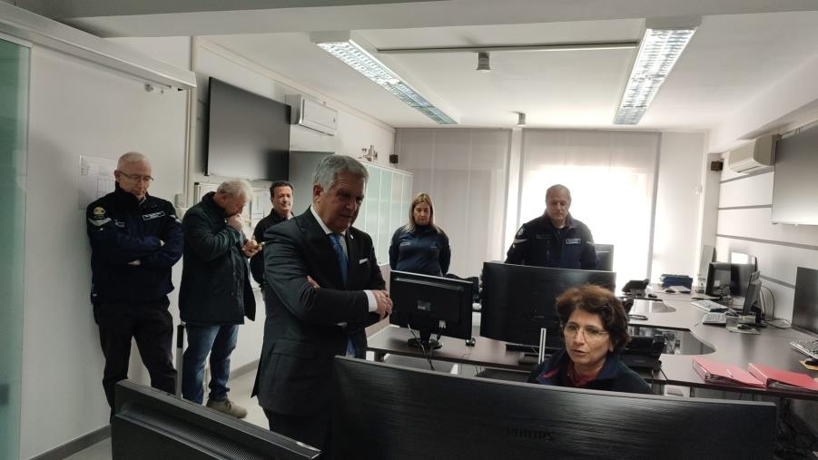 images Il neo Commissario Errigo visita il Centro Regionale Multirischi Arpacal