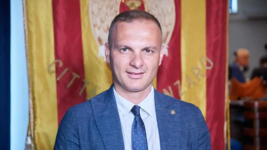 Catanzaro, Raffaele Serò sul diserbo di giugno: “I voltagabbana prestati alla politica"
