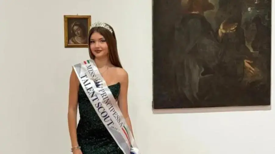 Al Marca di Catanzaro shooting fotografico della Miss Principessa d’Europa Chiara Cosentino