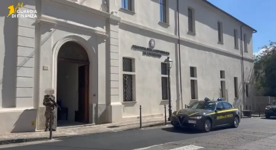 Usura ed estorsione, marito e moglie arrestati  nel Cosentino 