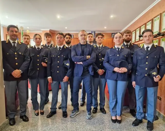 Vibo, il questore dà il benvenuto agli 11 nuovi agenti e 8 vice ispettori  