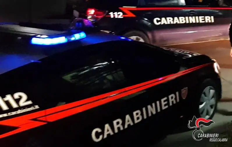 Viola il divieto di avvicinamento e perseguita l’ex: arrestato 37enne a Polistena