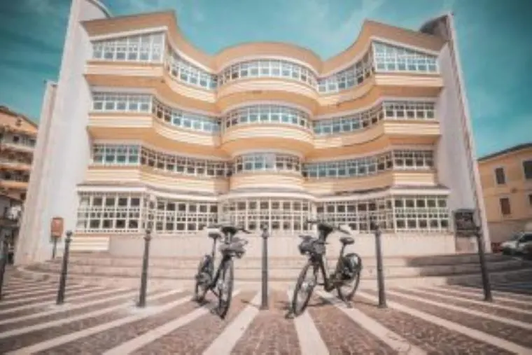 images Bike sharing elettrico a Catanzaro, la fase di rodaggio e i 'danneggiamenti' di malintenzionati 