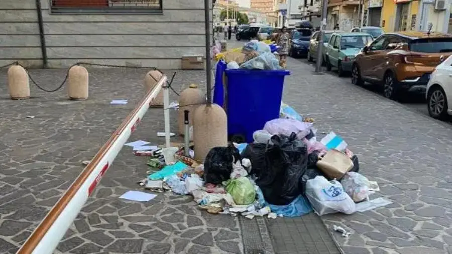 Gianni Costa: “Nel quartiere Lido incuria diffusa, così si accolgono i turisti?”