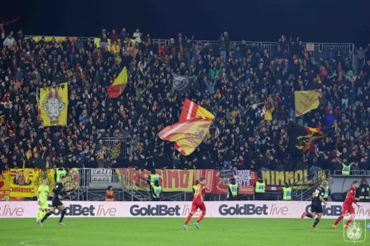 images Stadio Ceravolo sold out per il derby cadetto col Cosenza atteso da decenni