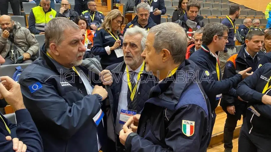 Protezione civile, a Catanzaro il ministro Musumeci: "Prevenire è meglio di ricostruire"
