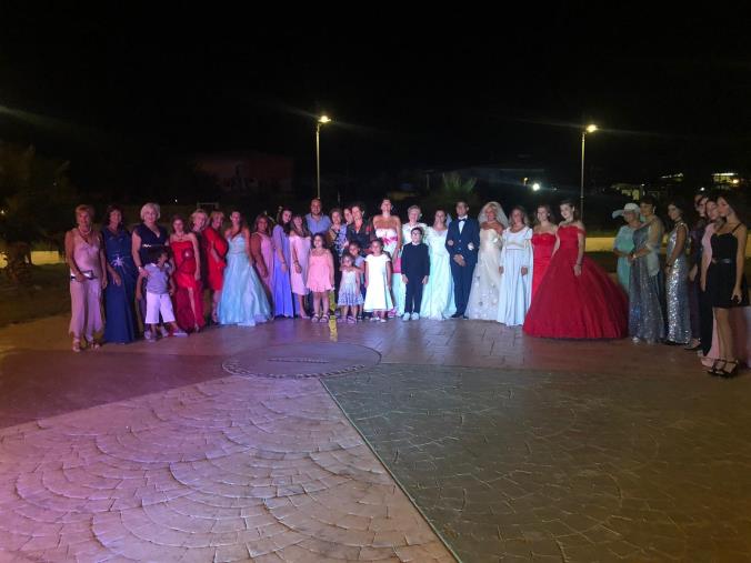 images “C’era una volta e c’è ancora …Sfilata di abiti da sposa vintage”, successo per l'associazione "Come un Raggio di Sole"