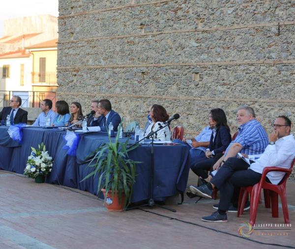 images Comunali. Presentata ufficialmente la lista "Obiettivo Girifalco" con Cristofaro candidato a sindaco 