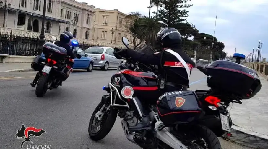 Violenza domestica a Reggio Calabria, arrestato 55enne per resistenza e maltrattamenti 