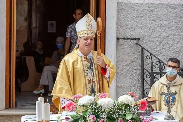 images Mons. Panzetta oggi alla Chiesa del Monte di Catanzaro per la festa di Sant'Antonio