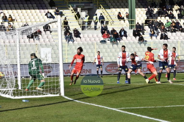 images Catanzaro e Avellino in campo alle 17.30: le probabili formazioni