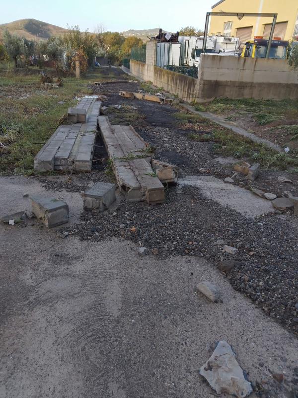 images Maltempo a Catanzaro, a Contrada Apostolello residenti bloccati nelle case 