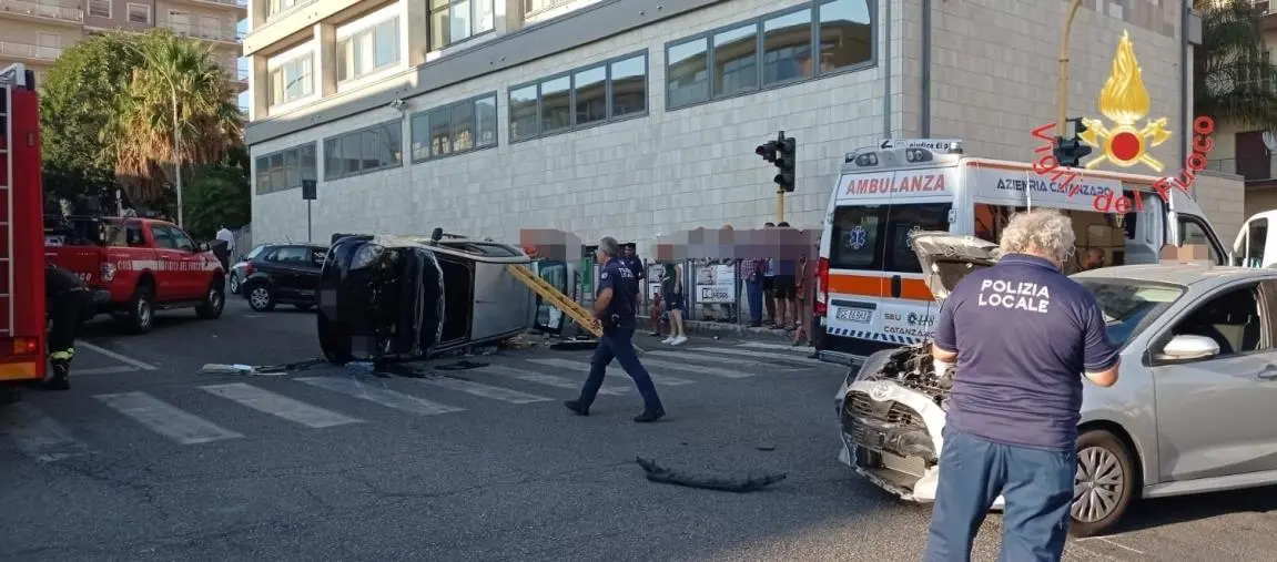 images Incidente stradale a Lamezia Terme: un ferito