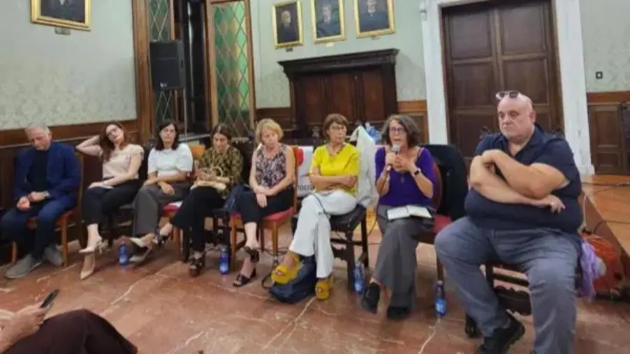 “Cura, persone, futuro”: a Catanzaro l'incontro su Alzheimer e demenze sul percorso tracciato da Amalia Bruni