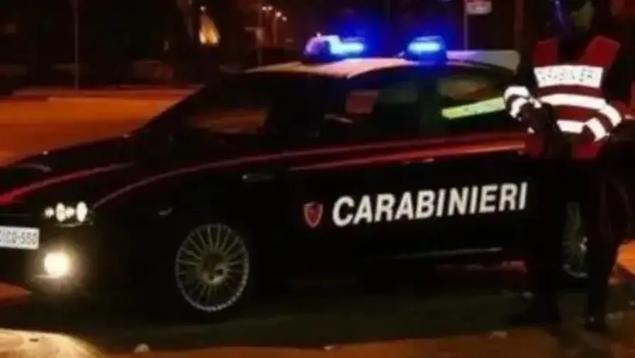 Sparatoria nella notte sul lungomare di Sant’Angelo: un ferito 