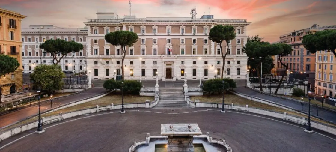 COSFEL approva nuove assunzioni in Calabria: via libera per 12 Comuni