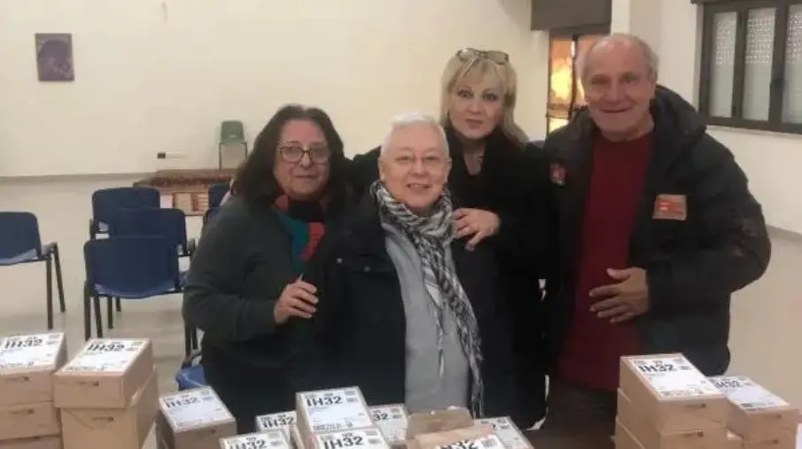 Nel quartiere Pistoia di Catanzaro occhiali gratuiti per le famiglie bisognose 