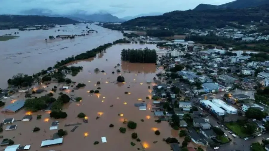 Catanzaro, coppia brasiliana lancia una raccolta fondi per i familiari colpiti dalle alluvioni nel Rio Grande do Sul
