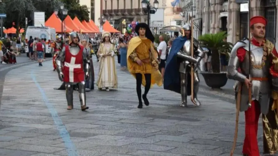 Mirabilia "Sulle tracce dell’Arte della Seta: Catanzaro, il cuore che batte ancora a Como"
