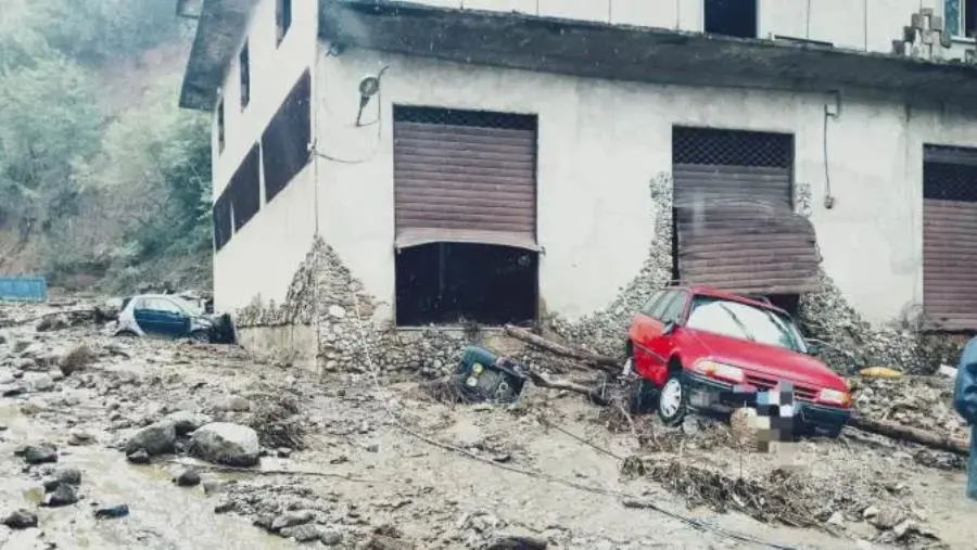 Maltempo, si continua a spalare fango nel Lametino: nelle ultime 24 ore oltre 120 gli interventi