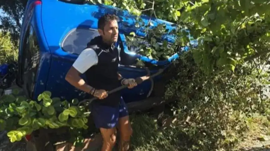 Poliziotto libero dal servizio salva coppia di anziani a Tiriolo: plauso del sindaco