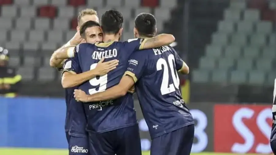 Il corsivo giallorosso, il solito lampo di genio di Iemmello evita il peggio in una gara mediocre delle aquile