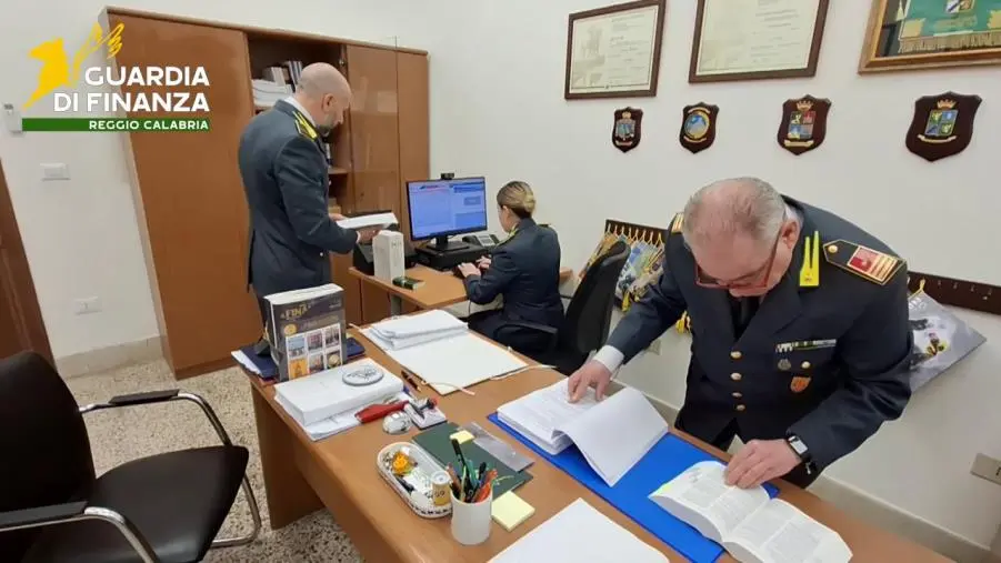 images Maxi confisca da 21 milioni a imprenditori collusi con la ’ndrangheta: colpita la cosca Labate