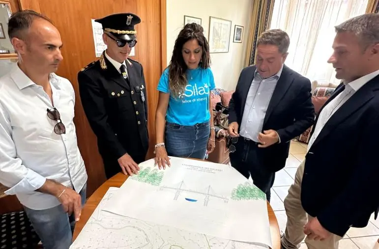 Al via la pista ciclabile di Lorica, Succurro: “Nuovo impulso al turismo e allo sport”
