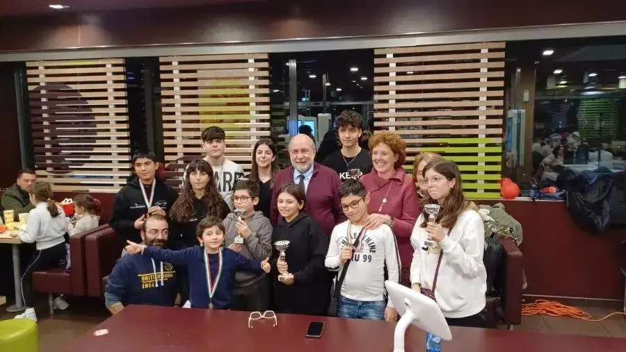 A Catanzaro il torneo di scacchi “Trofeo McDonald’s”: sul podio Luca Cosco