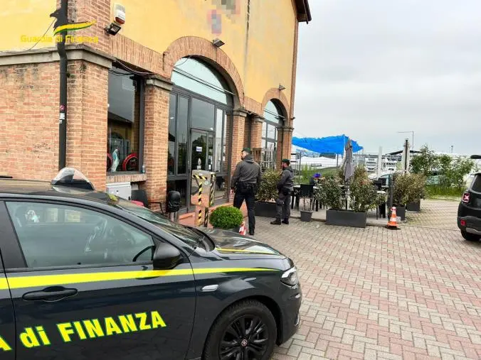 images Modena, sequestrato noto ristorante per gestione contigua alla 'ndrangheta 