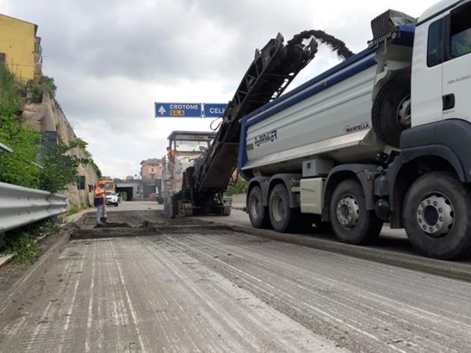 images Anas, in corso i lavori sull'impalcato del Viadotto Cannavino lungo la #SS107 Silana Crotonese 