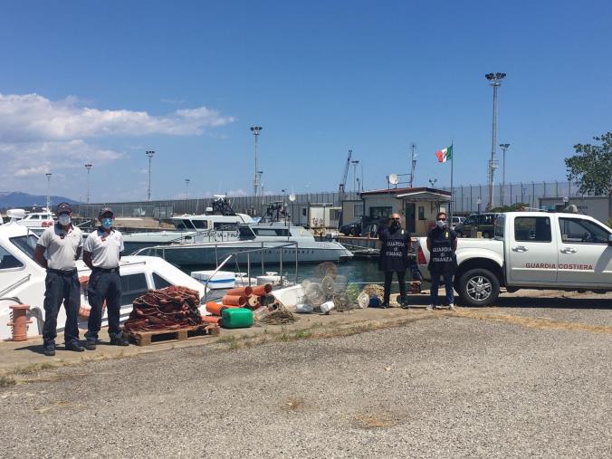 images Operazione pesca congiunta Guardia costiera e Finanza: sequestrate reti ed elevate sanzioni nel Reggino