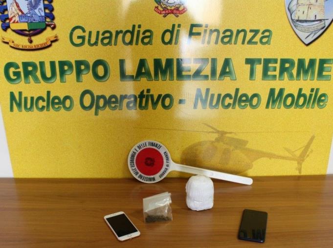 images Arrestato “pusher” lametino e sequestrati 300 grammi di cocaina dalla Guardia di Finanza 