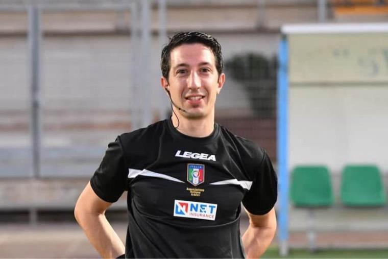 images Antonio Vono della Sezione Aia di Soverato corona il suo sogno: arbitrerà da assistente di gara Brescia-Parma in Serie A