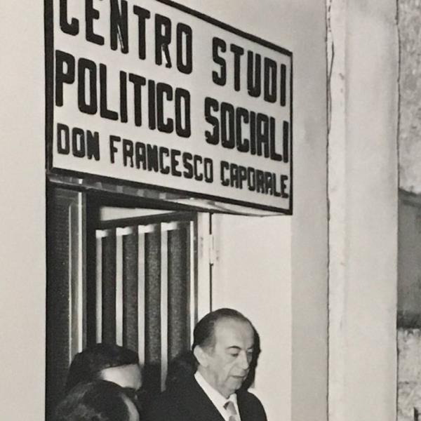 images Il  Centro studi politico-sociali “Don Francesco Caporale” al sindaco che verrà: cultura in primo piano.