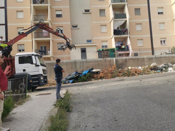 images Al via le operazioni di bonifica a viale Isonzo, a sud di Catanzaro