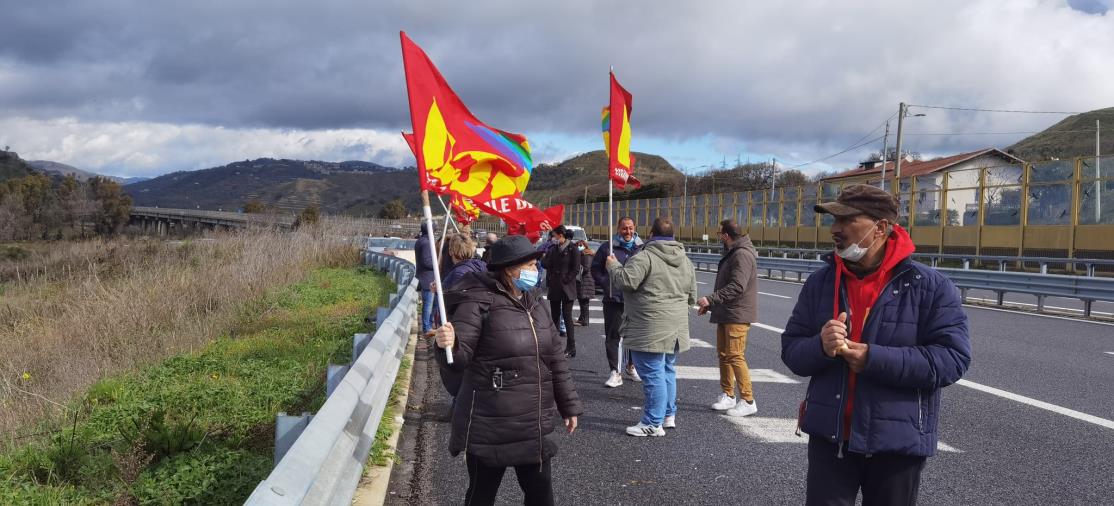S. Anna Hospital. L'apprensione in attesa della firma di Longo. Capomolla: "Abbiamo i requisiti"